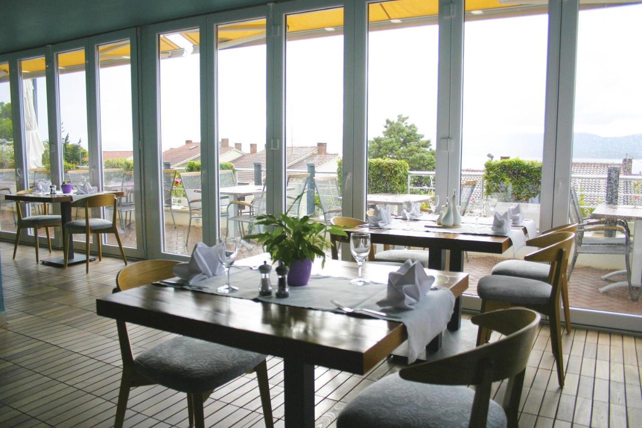 Apartments Villa Azzurra Bol Bagian luar foto