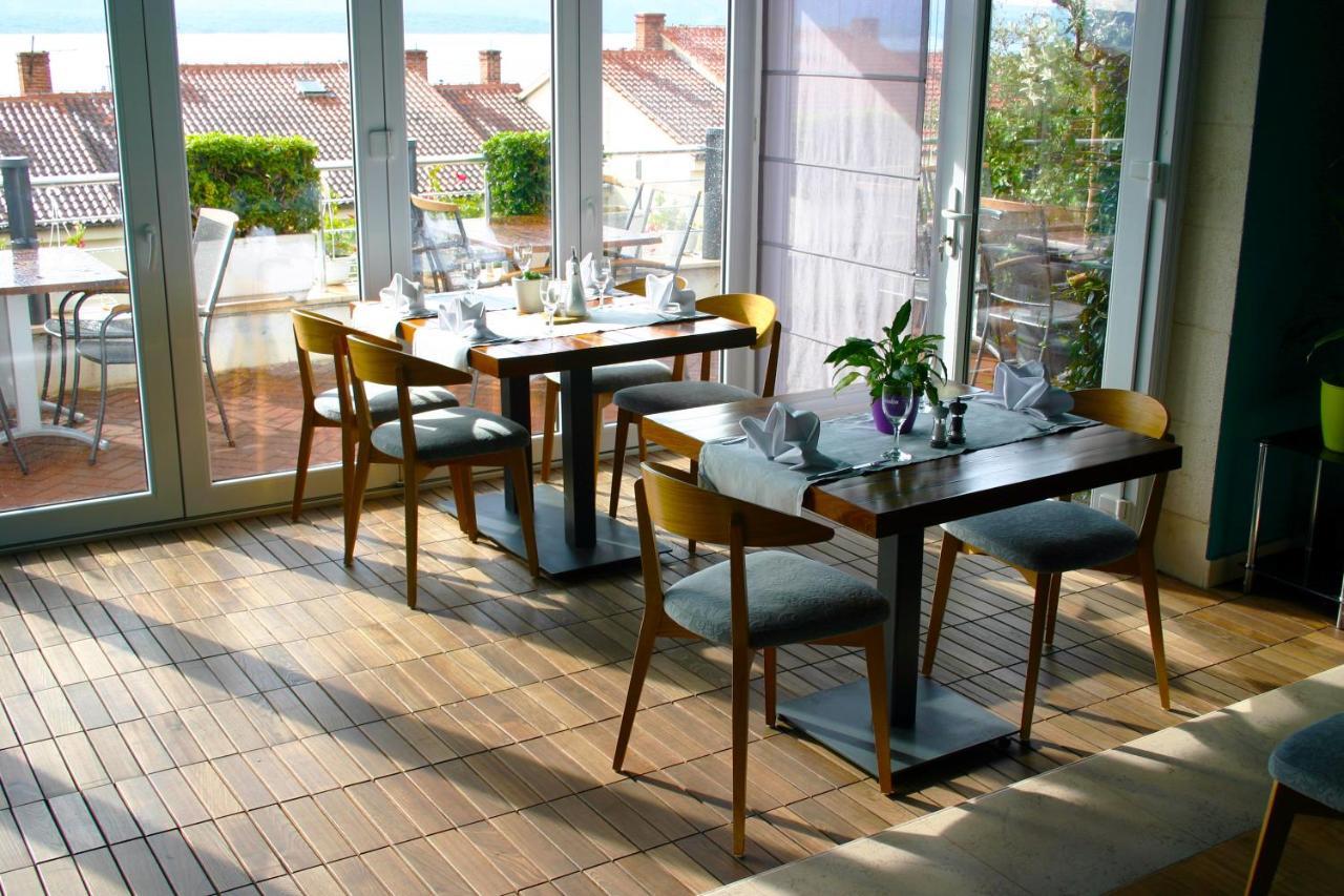 Apartments Villa Azzurra Bol Bagian luar foto