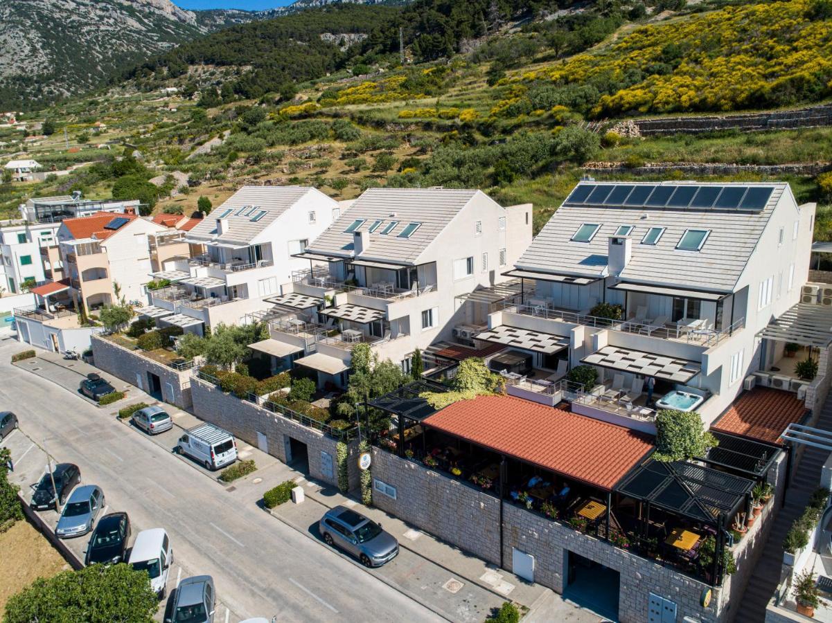 Apartments Villa Azzurra Bol Bagian luar foto