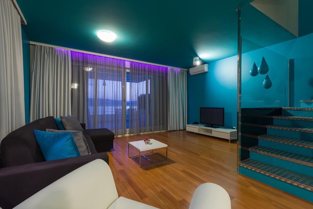 Apartments Villa Azzurra Bol Bagian luar foto